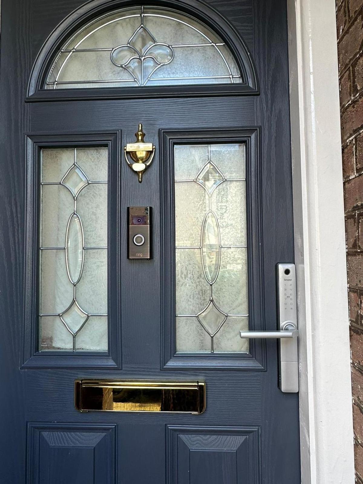 Luton Town House Near Airportアパートメント エクステリア 写真