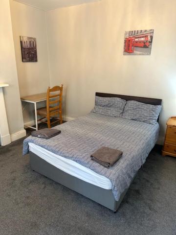 Luton Town House Near Airportアパートメント エクステリア 写真