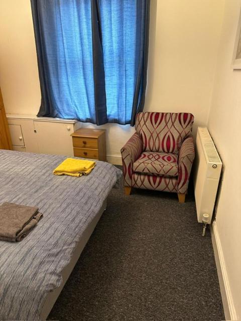 Luton Town House Near Airportアパートメント エクステリア 写真